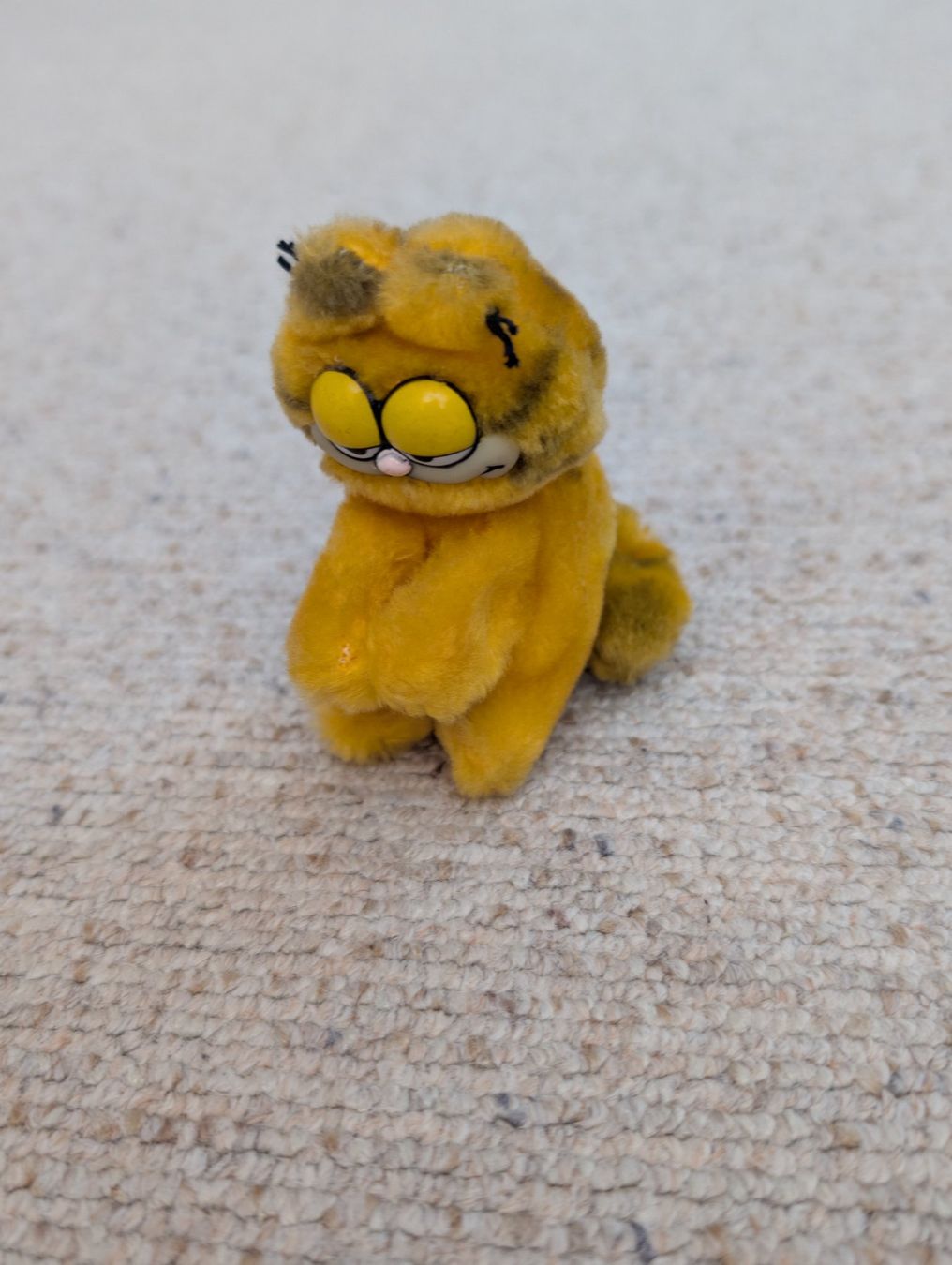 Giocattoli: Garfield mit Klemmfunktion mit den Händen, ca. 9cm hoch – Usato da Spiez venduto da Crazyduck