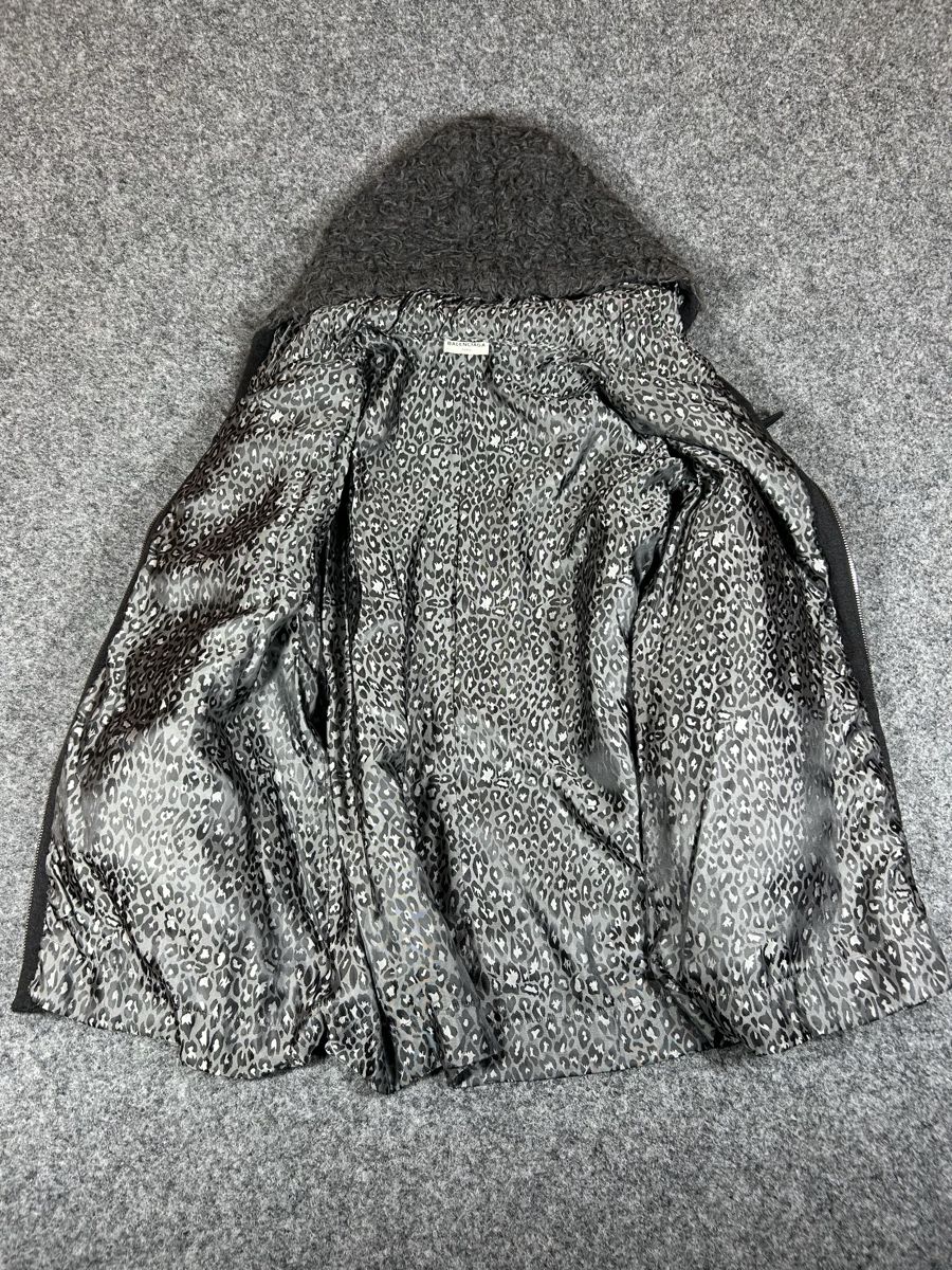 Balenciaga Jacken: BALENCIAGA Leopard-Lined bouclé  – Neu (gemäss Beschreibung) aus La Sagne NE von Matlasape 1