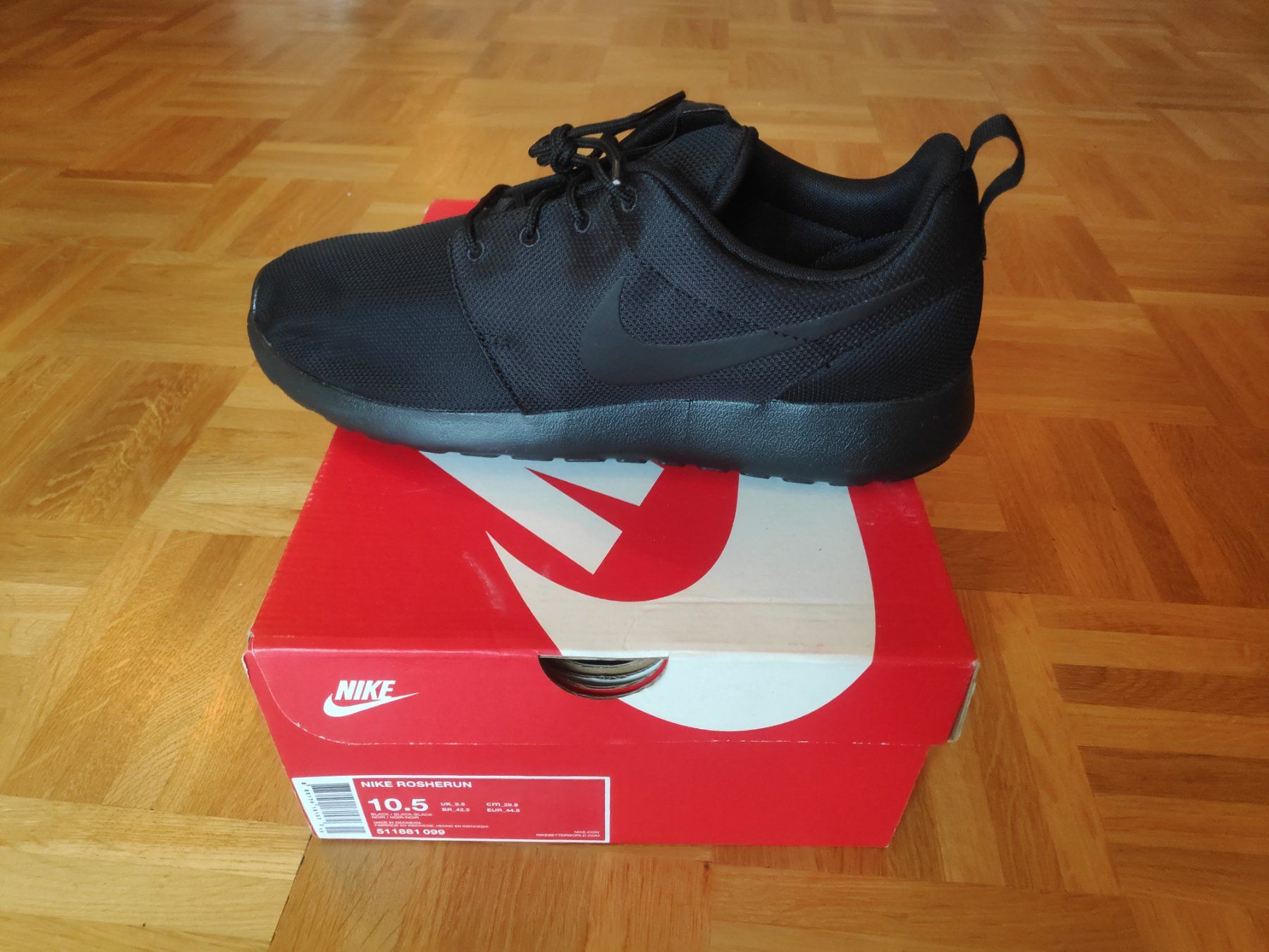Nike Scarpe da uomo: Nike Roshe Run Black - Gr 44.5 – Nuovo e nell'imballaggio originale da Bern venduto da anger47