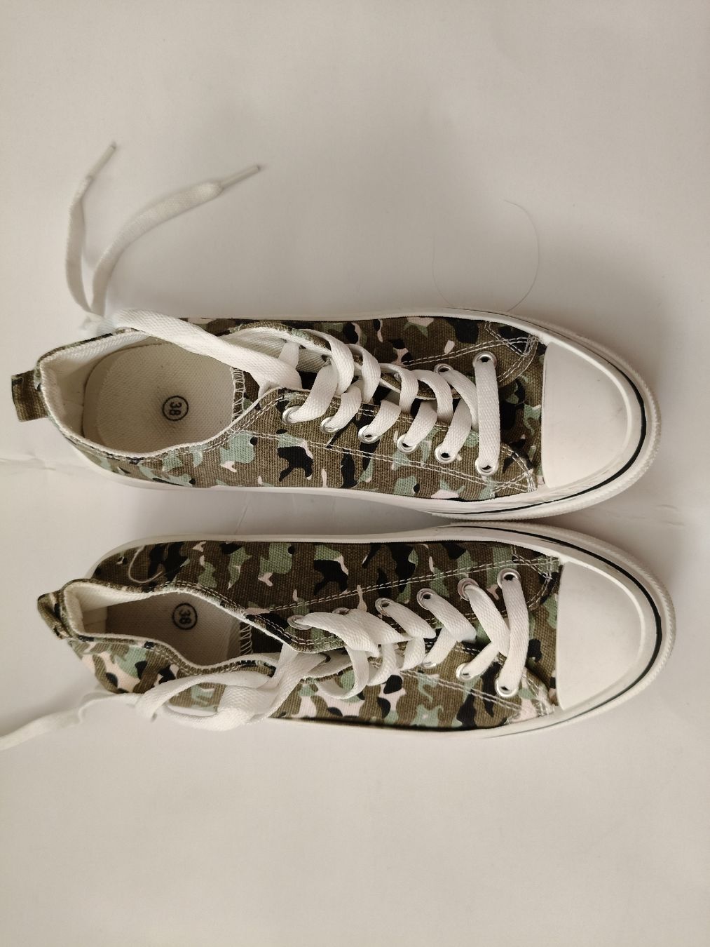 Scarpe da uomo: Chucks Schuhe Camouflage Gr. 38 – Usato da Zürich venduto da bobiski 1