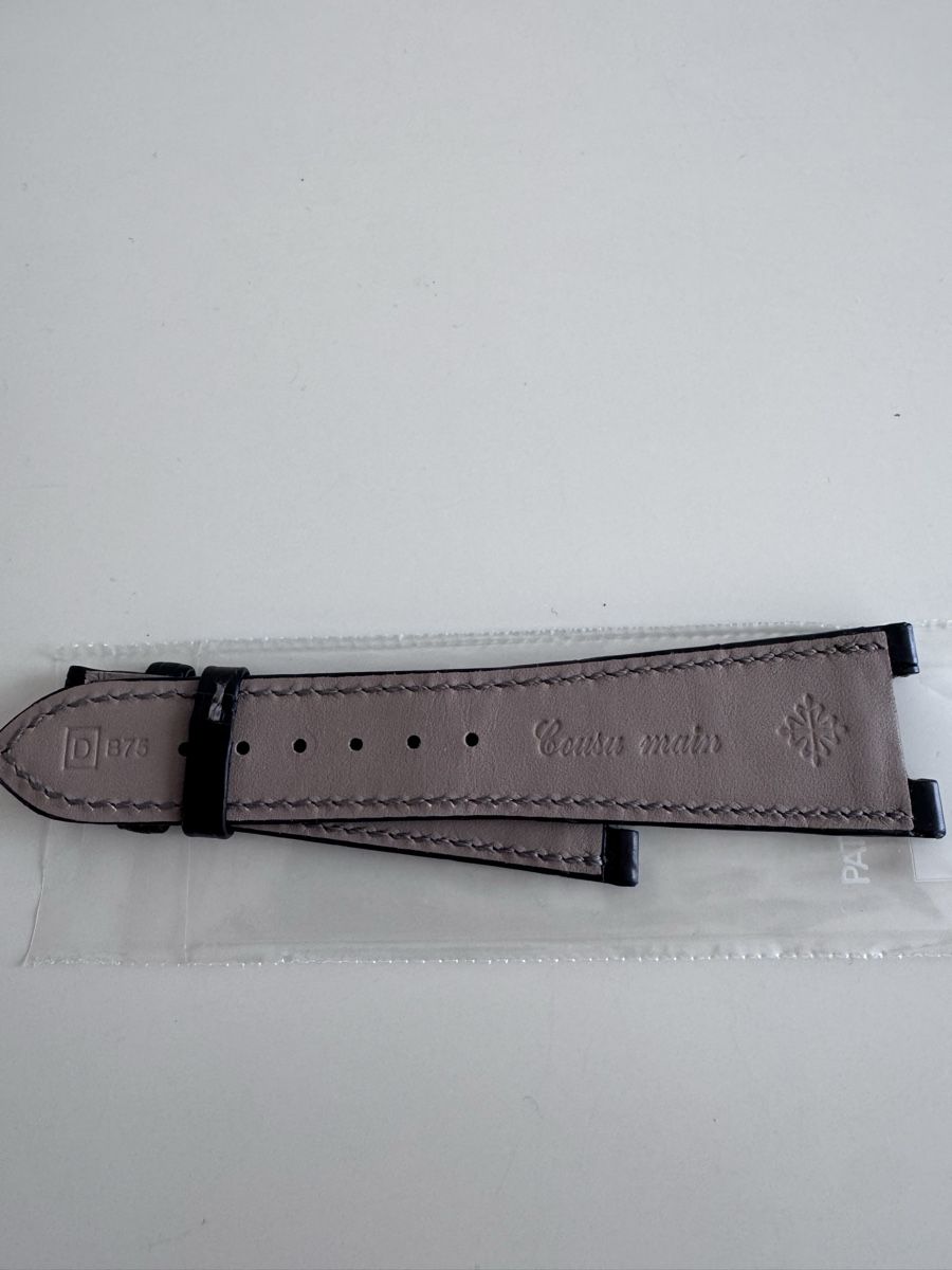Patek Philippe Orologi: Patek Philippe 5726 Lederband NEU – Nuovo e nell'imballaggio originale da Liestal venduto da Riesi2010