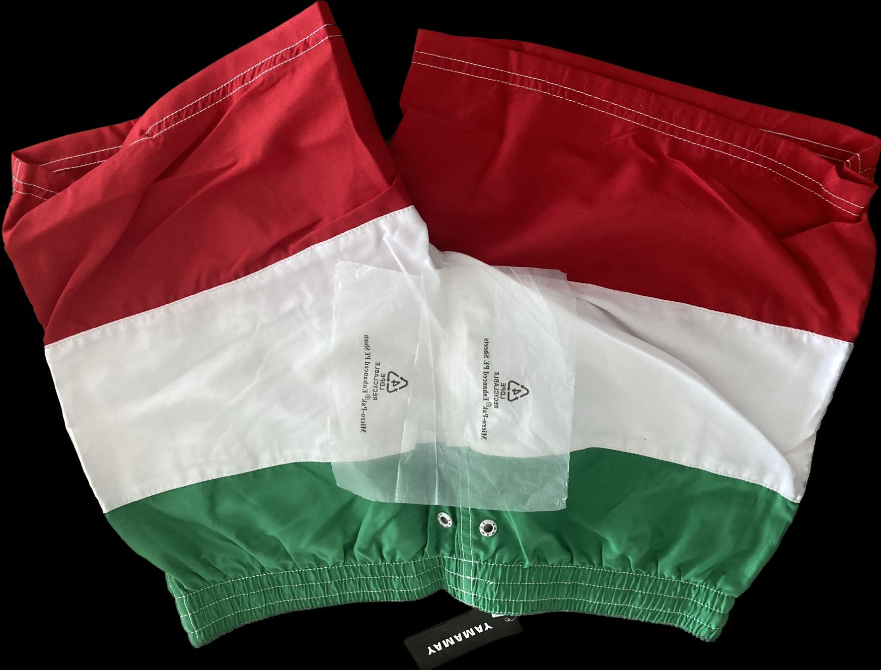 Costumi da bagno: Costume da mare TRICOLORE Size Medium – Nuovo e nell'imballaggio originale da Märstetten venduto da Shirt74 1