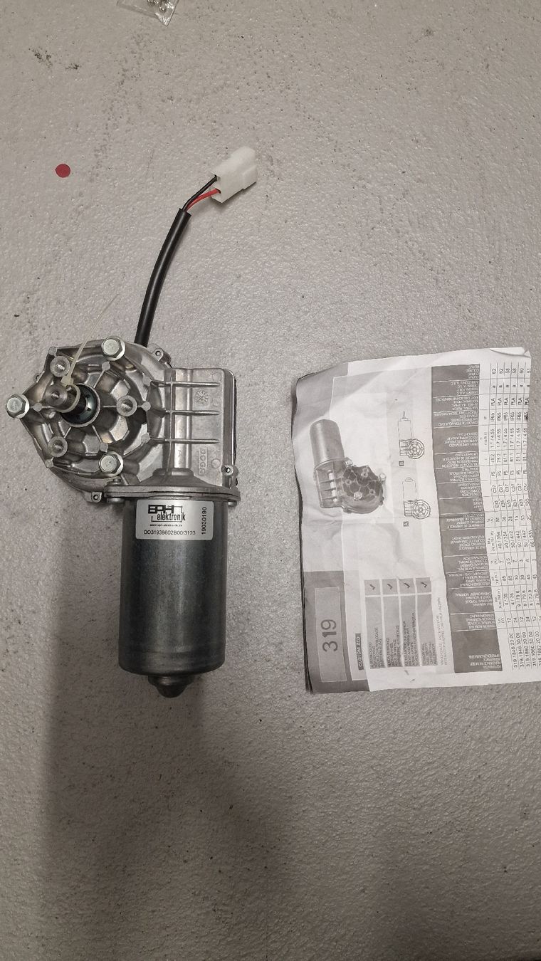 Motori: EPH Elektronik Antrieb, Getriebemotor, Neuwertig! – Nuovo (secondo la descrizione) da Wallenwil venduto da Abverkauf.ch
