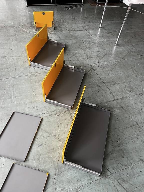 Portes: USM Haller Türe / Auszug – D'occasion à Kreuzlingen par polychromos 4