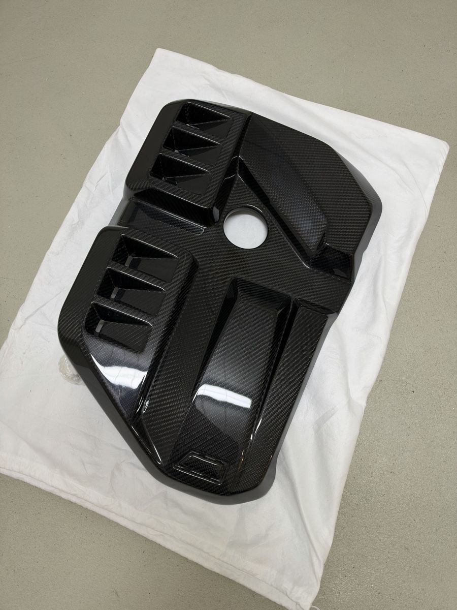 BMW Accessori per altri veicoli: Carbon Motorabdeckung BMW G8x – Nuovo e nell'imballaggio originale da Fislisbach venduto da Jale_31 2