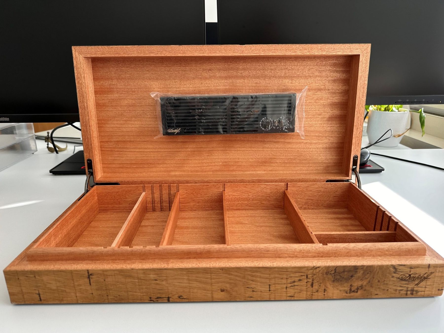 Davidoff Humidificateurs: Davidoff Humidor – Neuf (Voir description) à Oberwil BL par morris1932 1