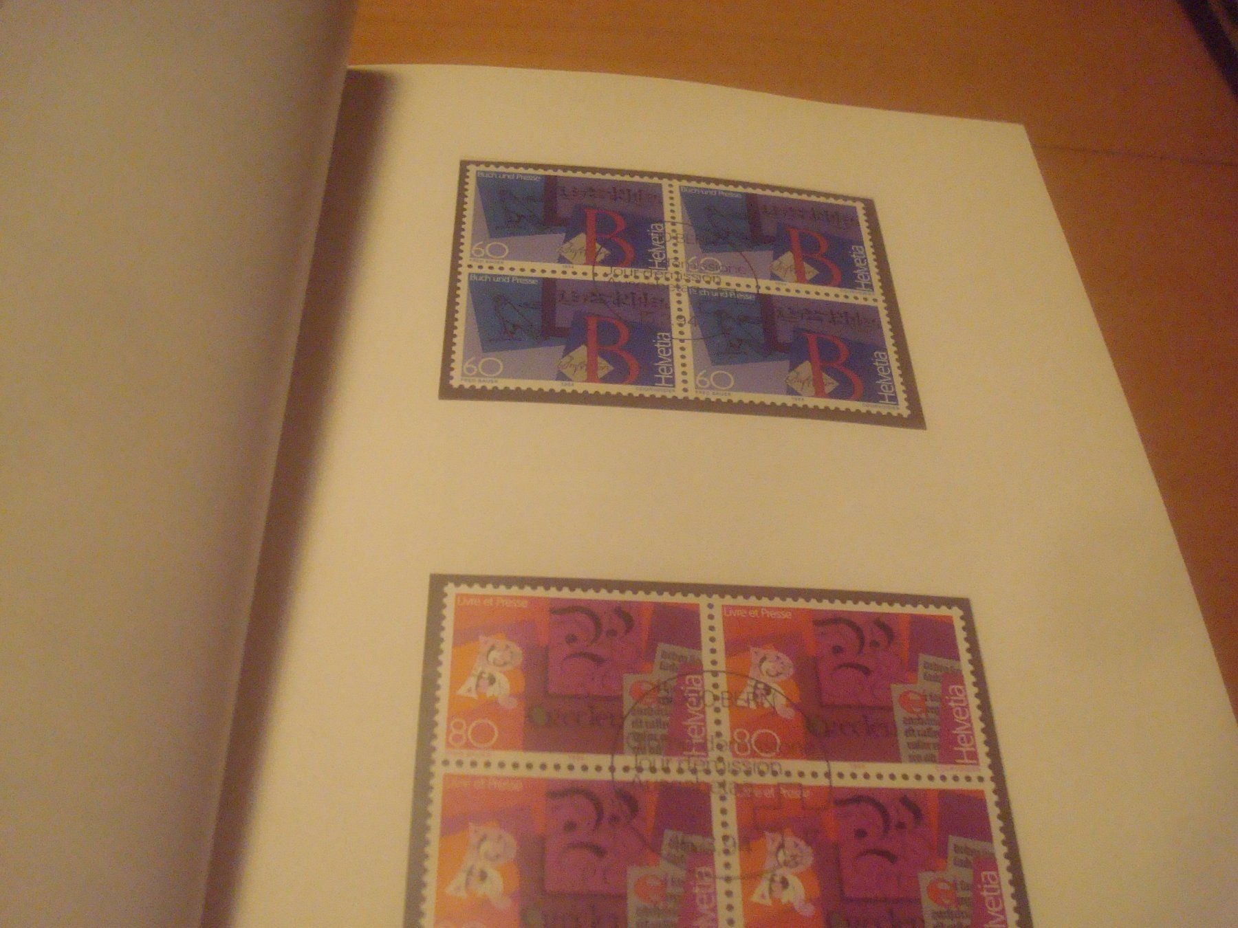 Tutti i francobolli: CH 1994 Jahresbuch mit 4er Blocks – Usato da Gordola venduto da Polentaefung 2