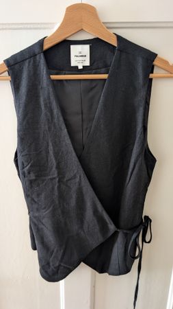 Weste Pull&Bear schwarz Grösse S - neuwertig