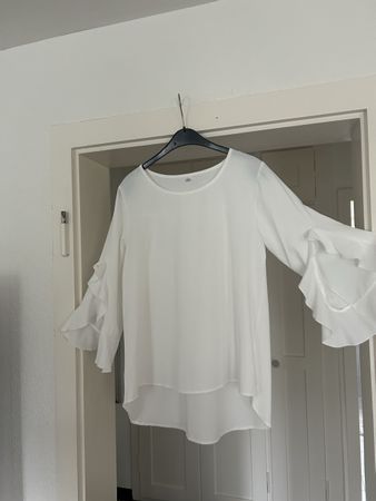 Weisse Sommerbluse mit Volantärmeln, Grösse 38/M