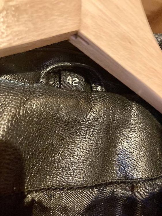 Giacche: Veste en cuir véritable - 42 – Usato da Chézard-St-Martin venduto da timogabychou 2