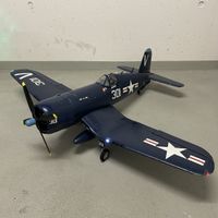 FMS F4U Corsair 1400mm – 90° Einziehfahrwerk, Flaps, LED