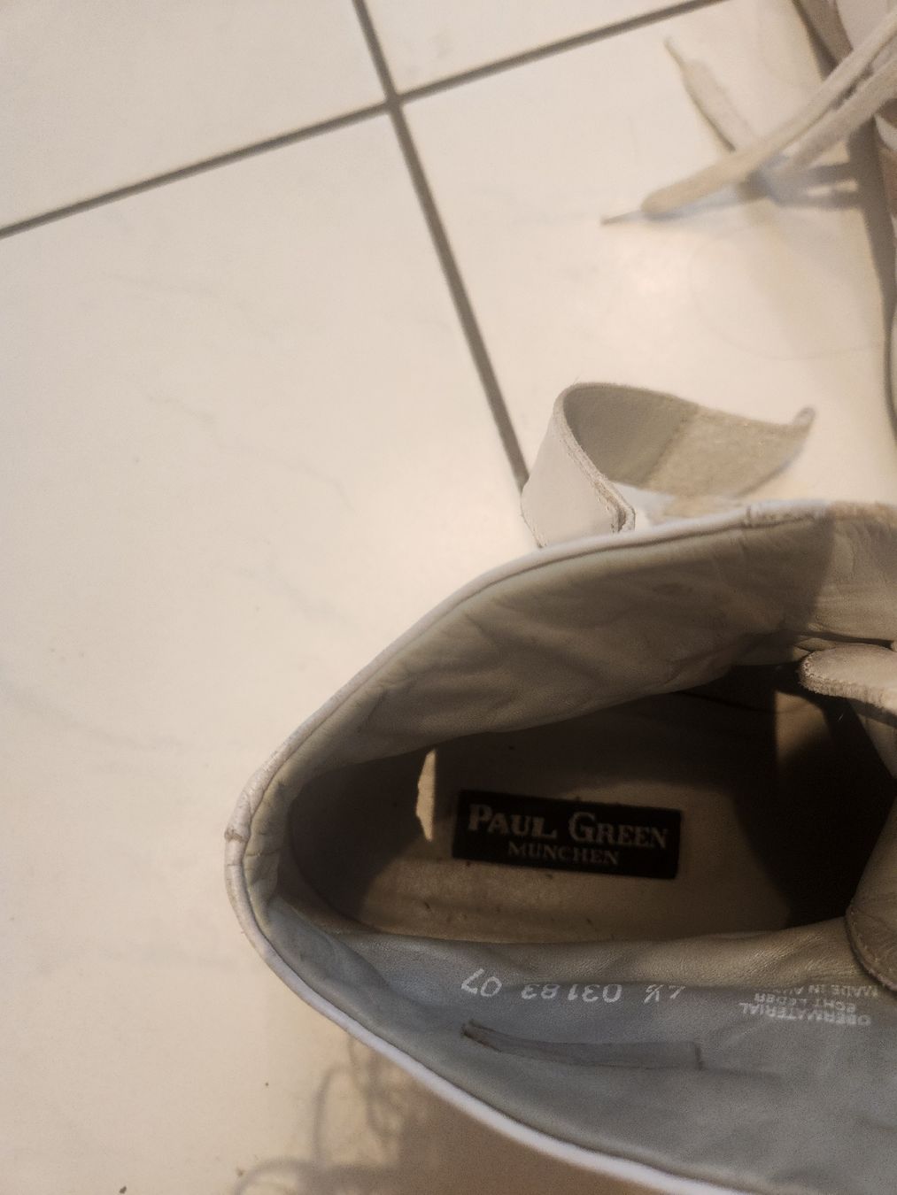 Damenschuhe: Sneakers – Gebraucht aus Bern von eli_7bgh 3