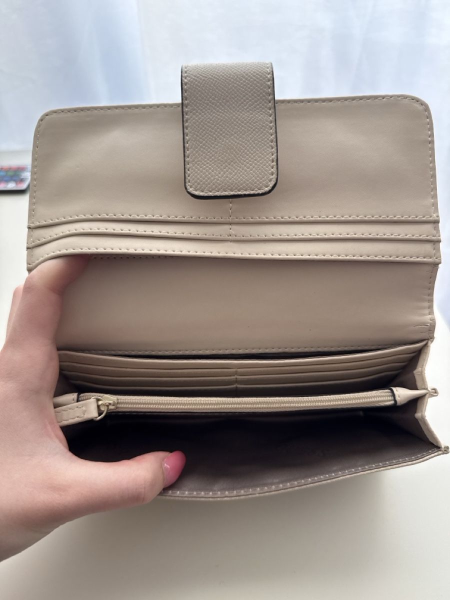 Guess Portamonete: Guess Portafoglio donna, beige – Usato da Lugano venduto da j_vicini 2
