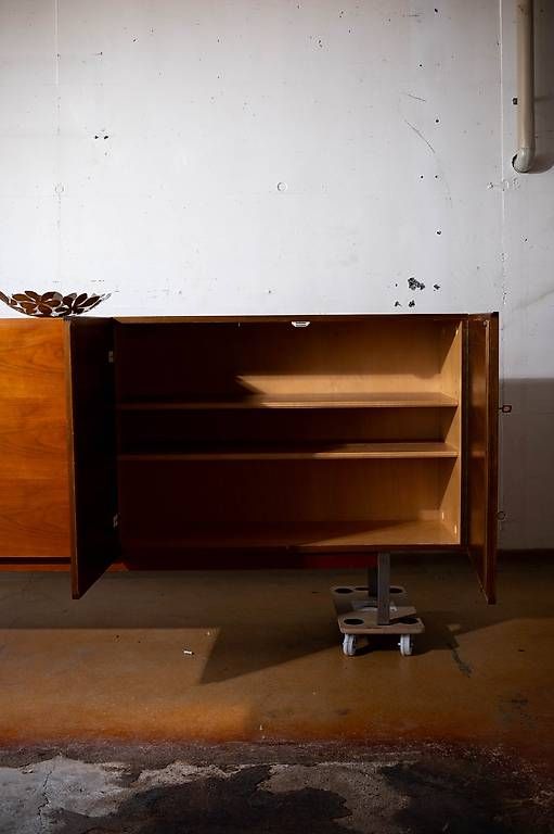Cassettiere: Vintage Sideboard | Schweizer Design | Mid-Century Holz – Usato da Rain venduto da luis_nabulon8 3