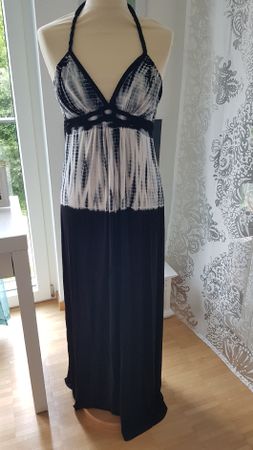 Bezauberndes Maxi Sommerkleid Strandkleid von Calzedonia