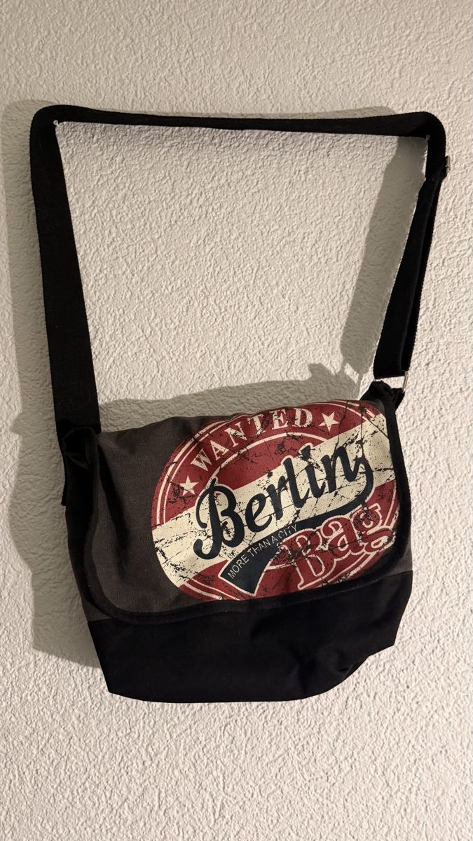 Taschen: Robin Ruth Berlin Messenger Bag / Umhängetasche – Gebraucht aus St. Gallen von lfs_nxl8 7