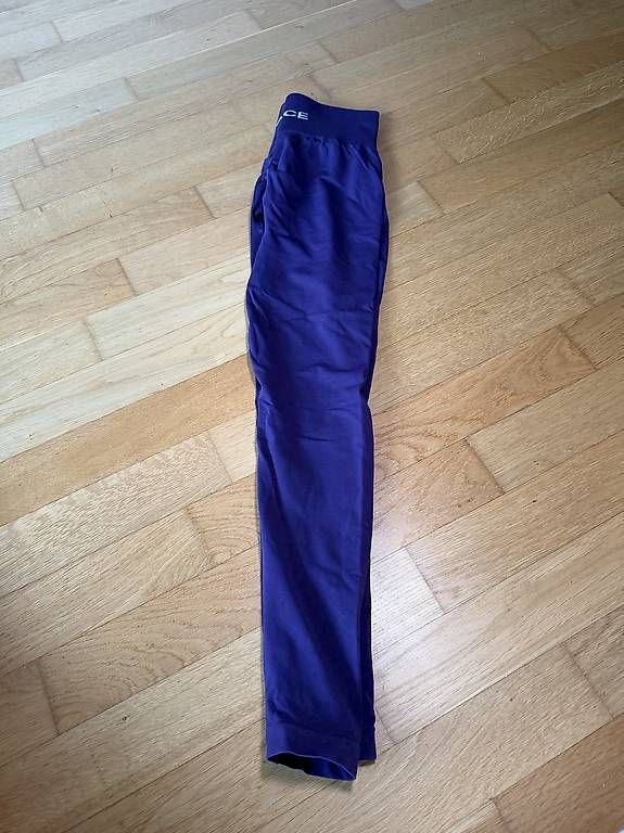 Leggings: Scrunch leggins – Usato da Münsingen venduto da Kirchhofer99 2
