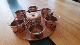 Schönes Teeset mit 6 Tassen und einer Zuckerdose