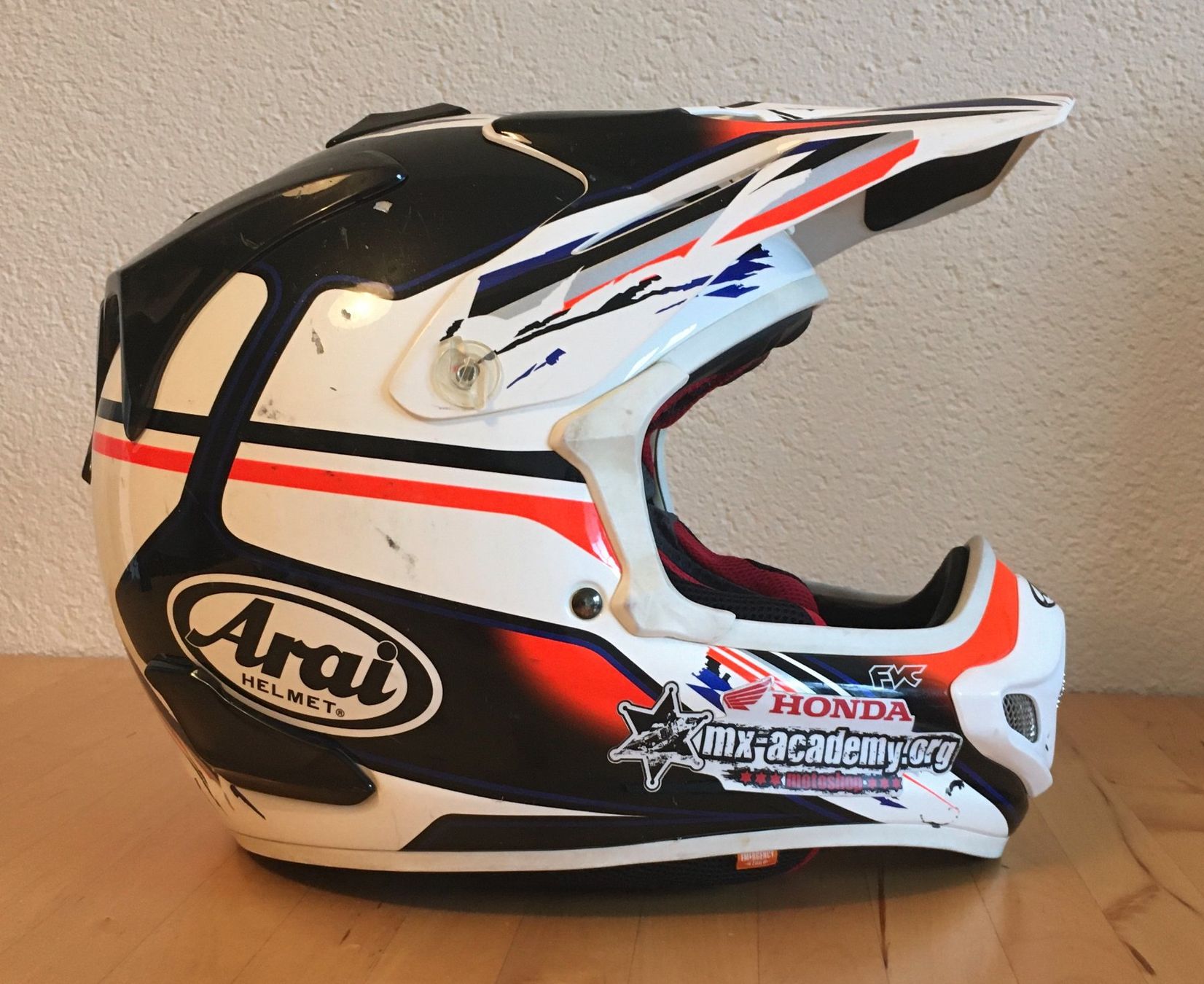 Arai Casques & visières: Cross-Helm Arai MX-V – D'occasion à Zollikofen par Diceros