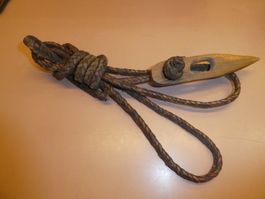 Seil mit Holzteil, handgemacht, antik