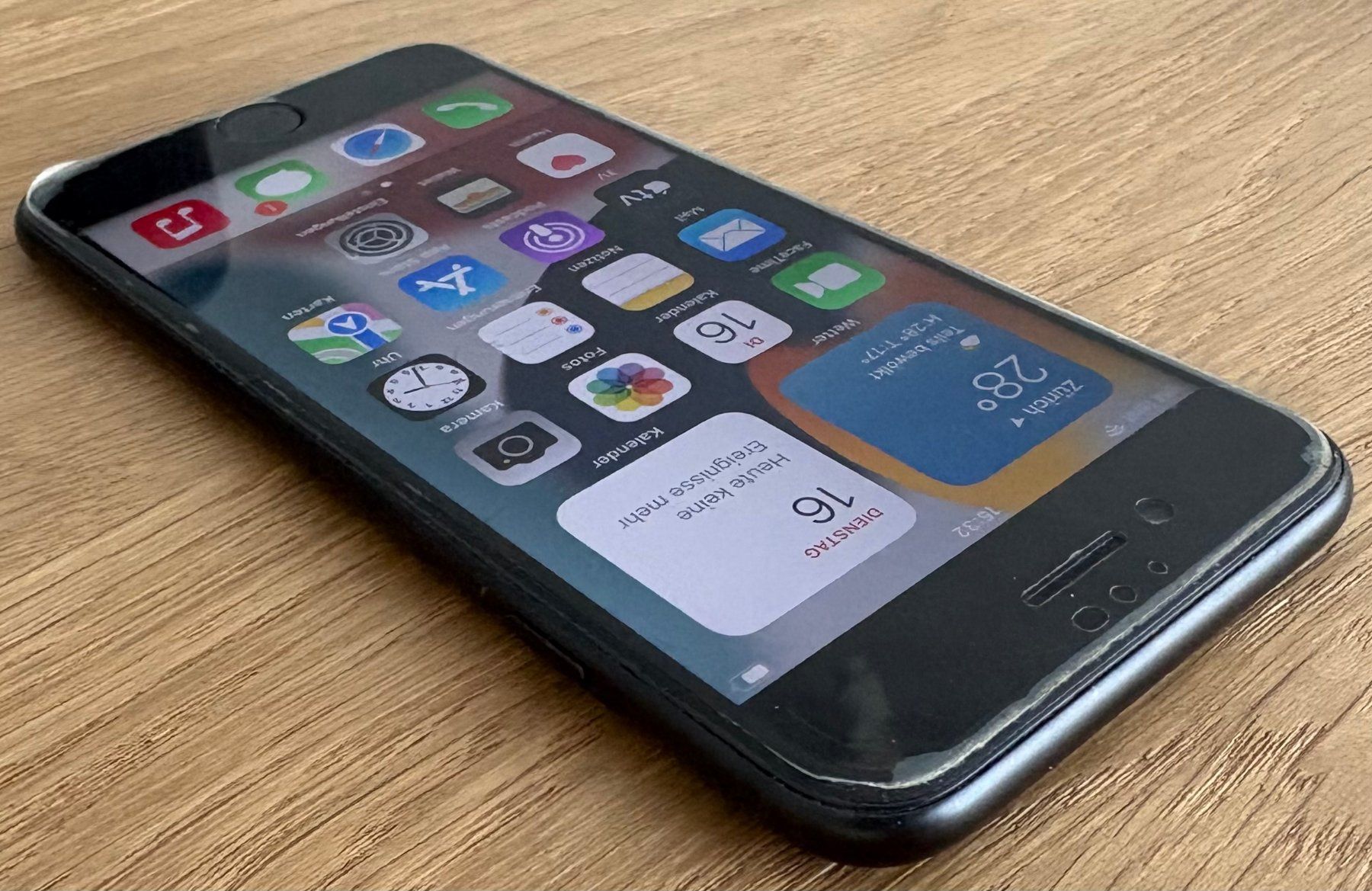 Apple Telefoni cellulari / Smartphones: Apple iPhone 7 | 32 GB | Schwarz – Usato da Zürich venduto da Gaikokujin 5