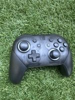 Nintendo Switch Pro Controller schwarz gebraucht