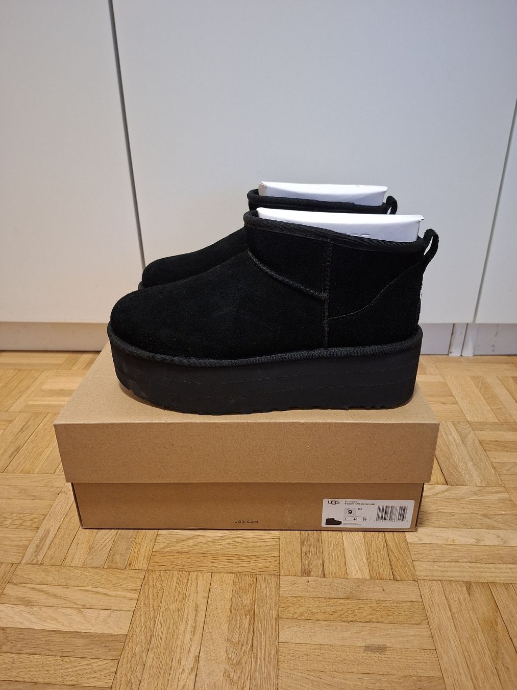 Ugg Damenschuhe: Ugg Noir ultra mini platform taille 40 – Neu und originalverpackt aus Plan-les-Ouates von Laly_92 3