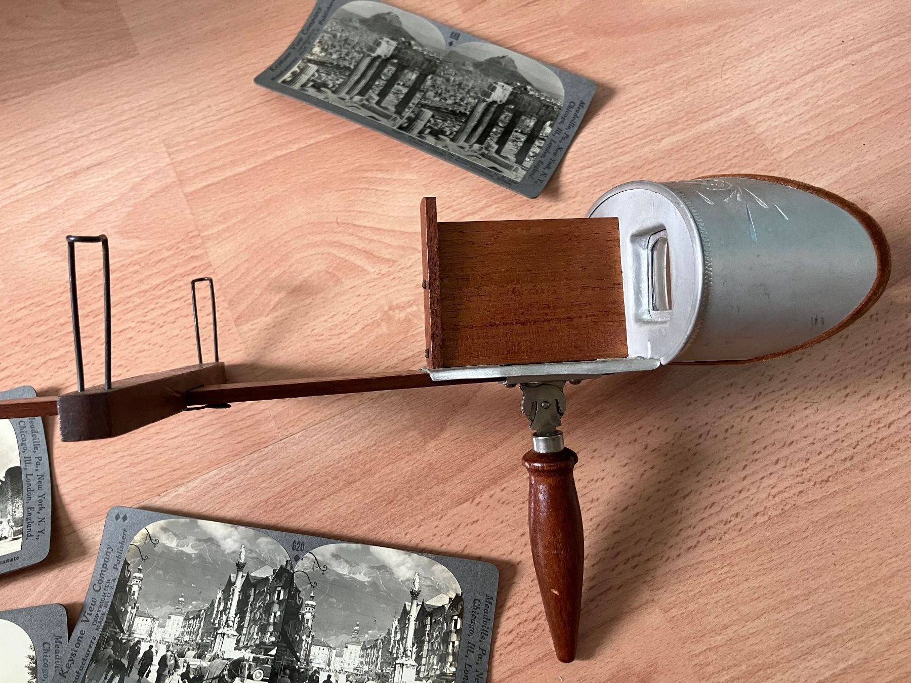 Poster & Bilder: Antique Stereo Viewer + Cards Nice! – Gebraucht aus Zürich von Classic_Collection_Zurich 3