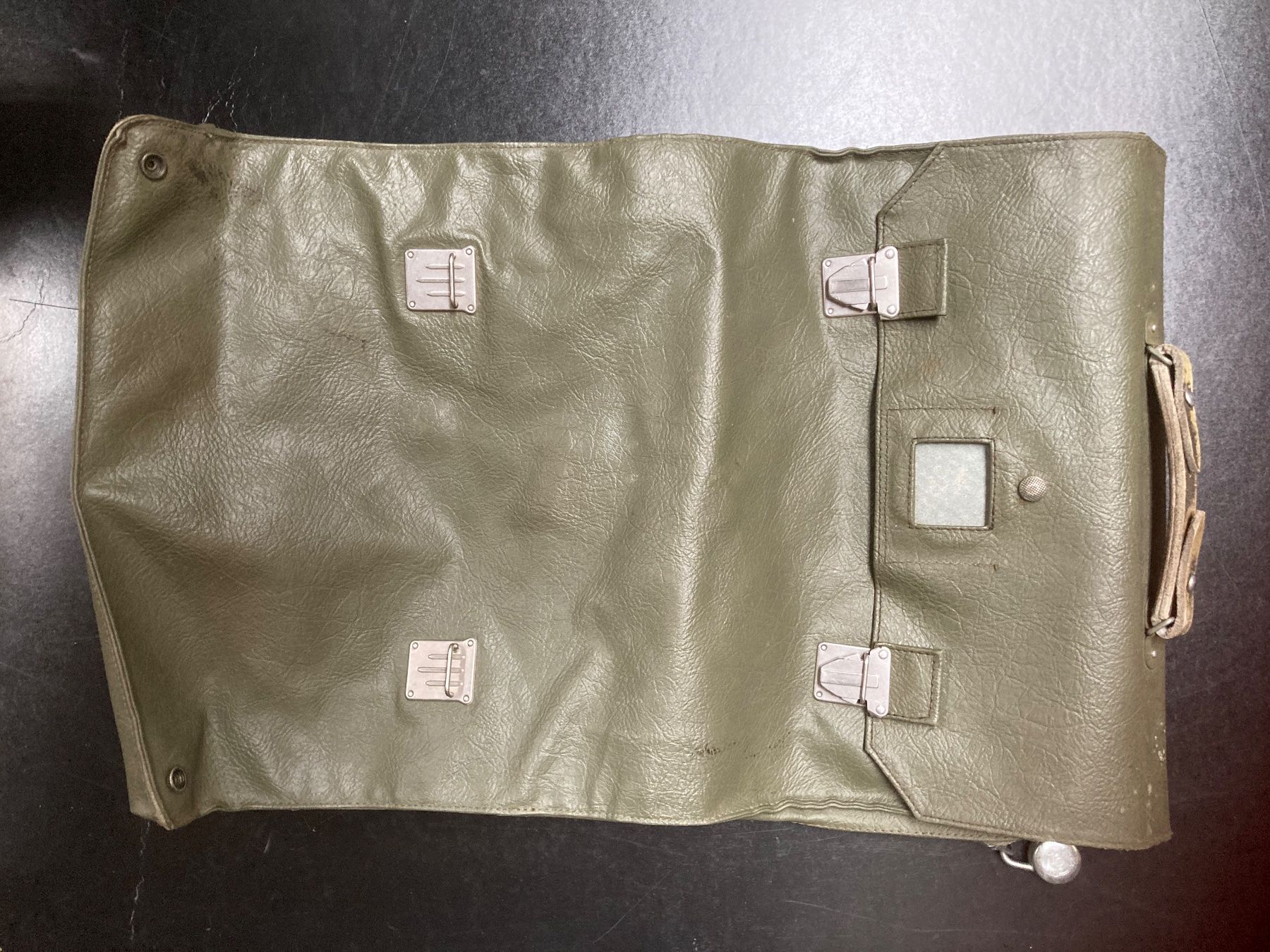 Schweizer Armee Taschen: Militärtasche – Gebraucht aus zürich von papalapa