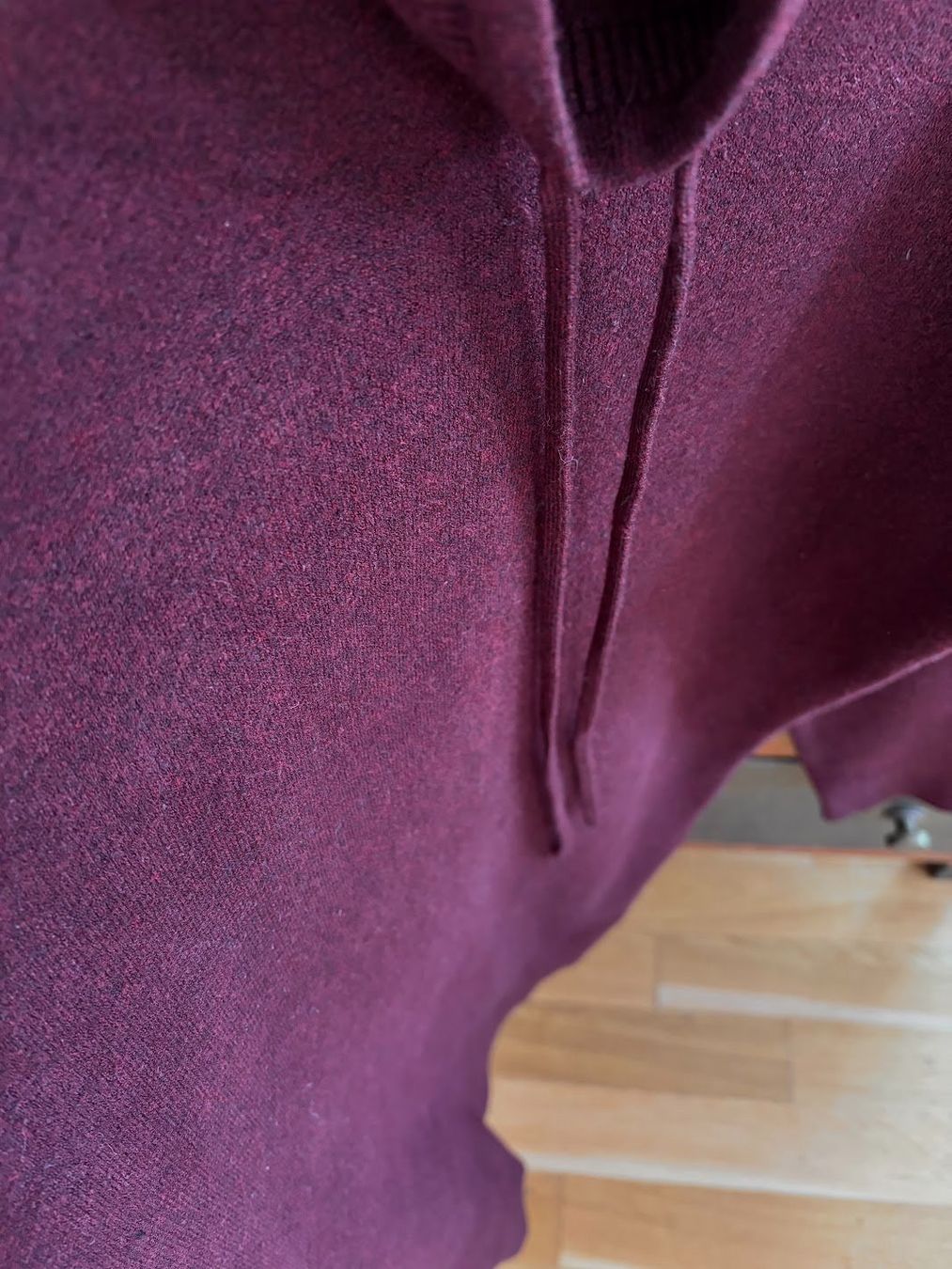 Massimo Dutti Kleider: Massimo Dutti Strickkleid - bordeaux – Gebraucht aus Kilchberg ZH von sentiera 4