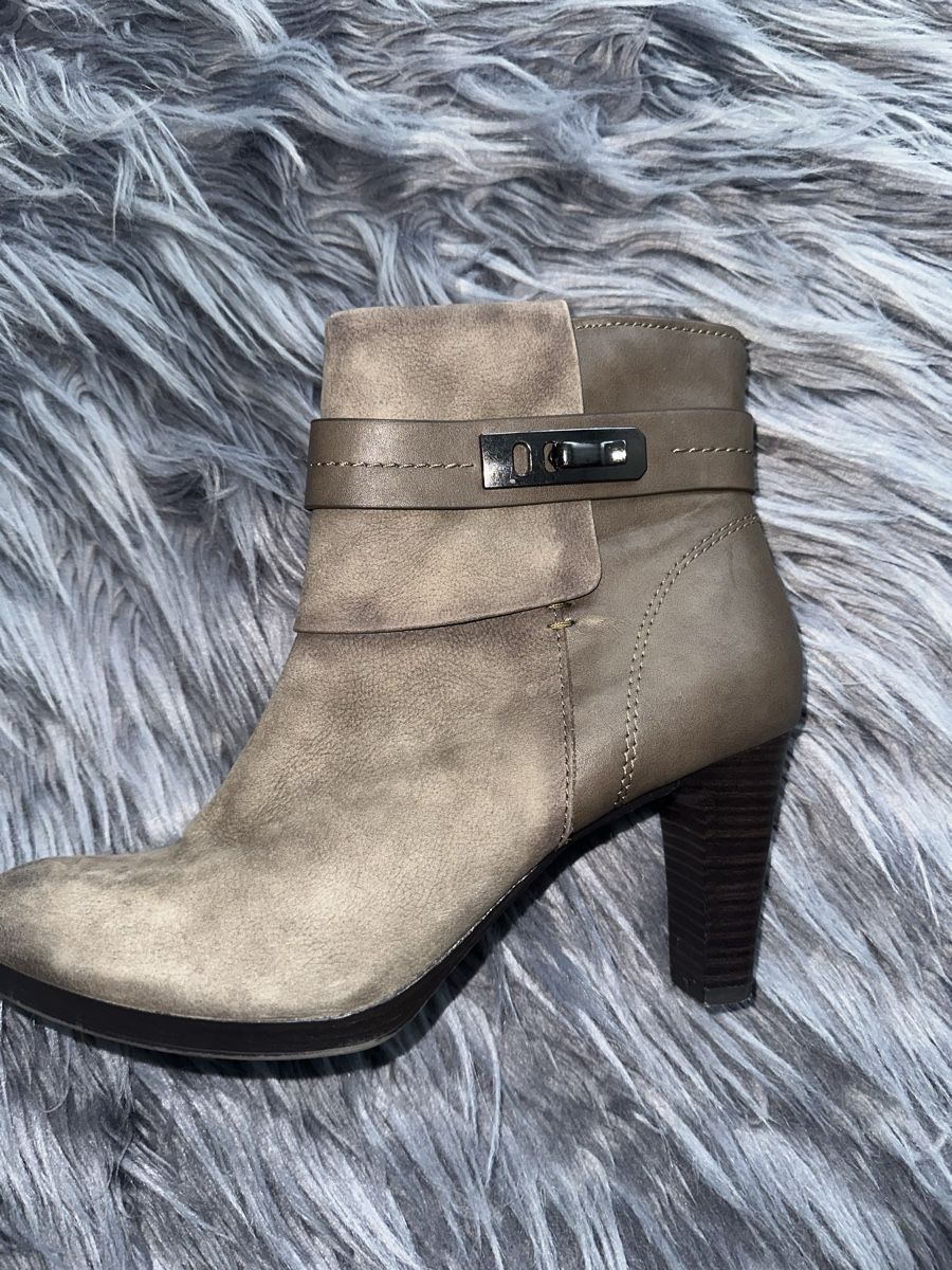 Chaussures femmes: BATA STIEFELETTEN GR. 39 Leder – D'occasion à Unteraegeri par MH203 6