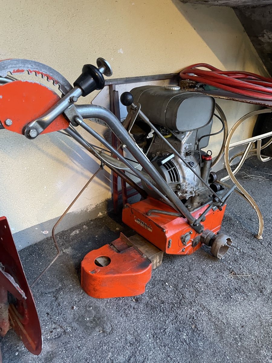 Universal Tutte le macchine: Universal Schneefräse – Usato da Chur venduto da fan_gh6f 2