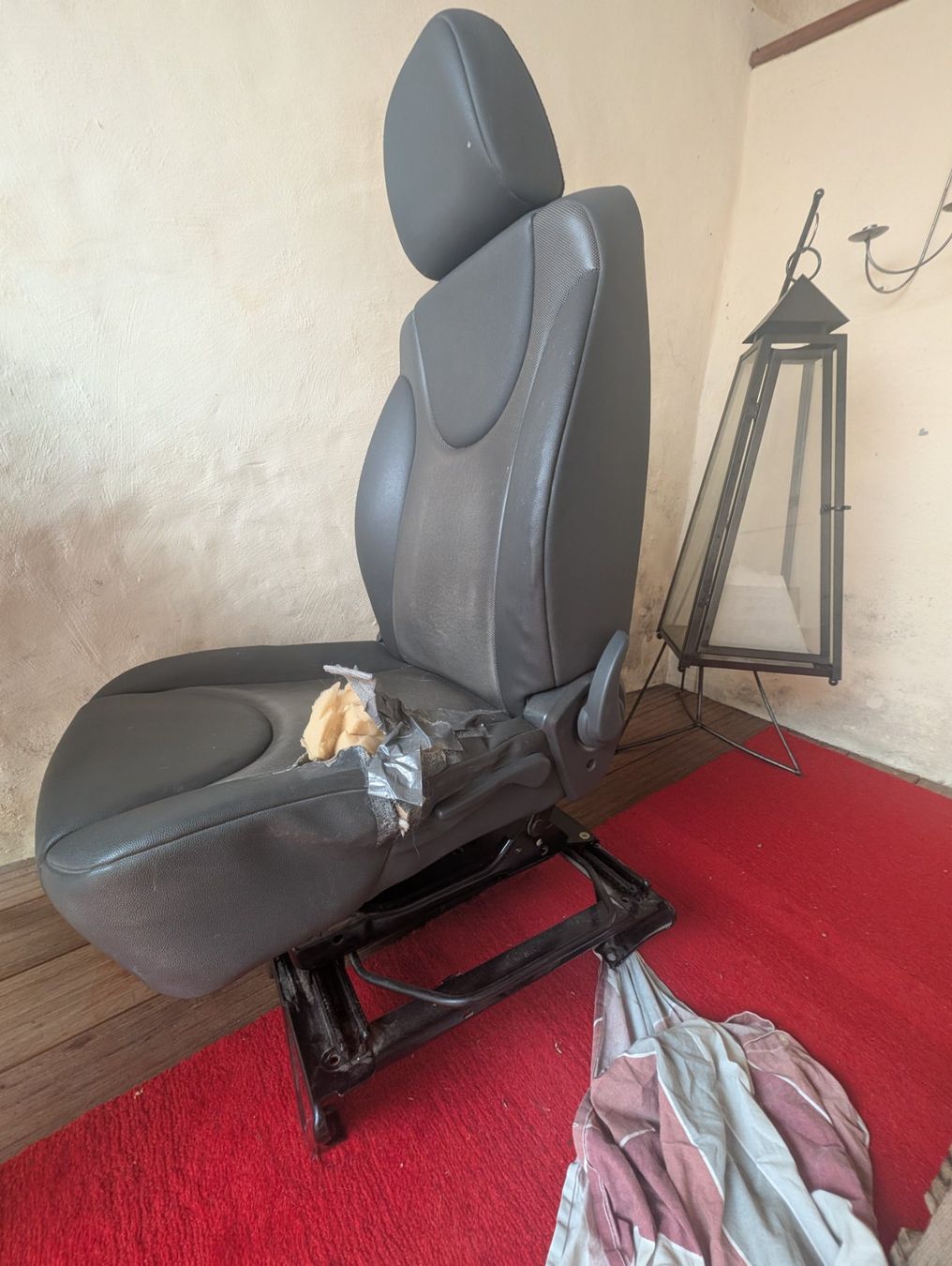 Citroën Tutti pezzi di ricambio auto: Siège passager ou conducteur Jumpy 2 (2011) – Usato da Le Vaud venduto da vottox 1