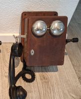 Antikes Wandtelefon, Kurbel und Glocken funktionieren