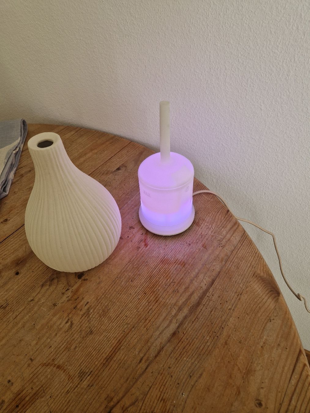 Ipuro Diffusori di oli essenziali:  ipuro Air Sonic Aroma Diffusor, vase beige  – Usato da St. Gallen venduto da Sayuri 5