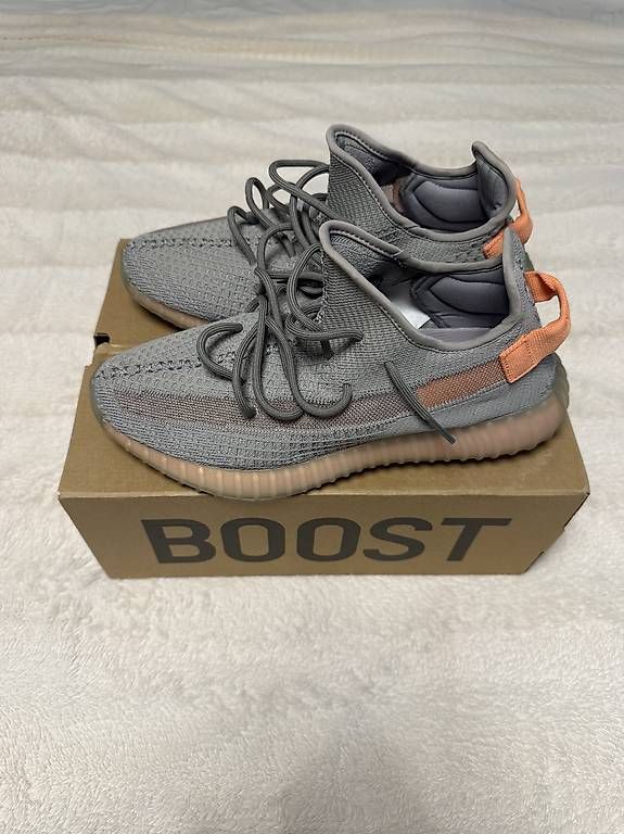 Herrenschuhe: Yeezy Boost 350 / grau – Gebraucht aus Biel/Bienne von http.tanja 2