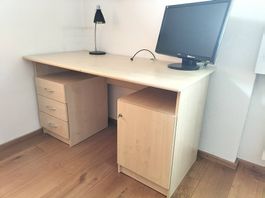 Bürotisch / Schreibtisch / Pult