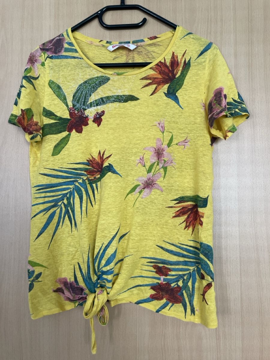 Desigual T-shirt: Desigual Shirt Gr m schönes Muster – Usato da Illnau venduto da cla_jqf8