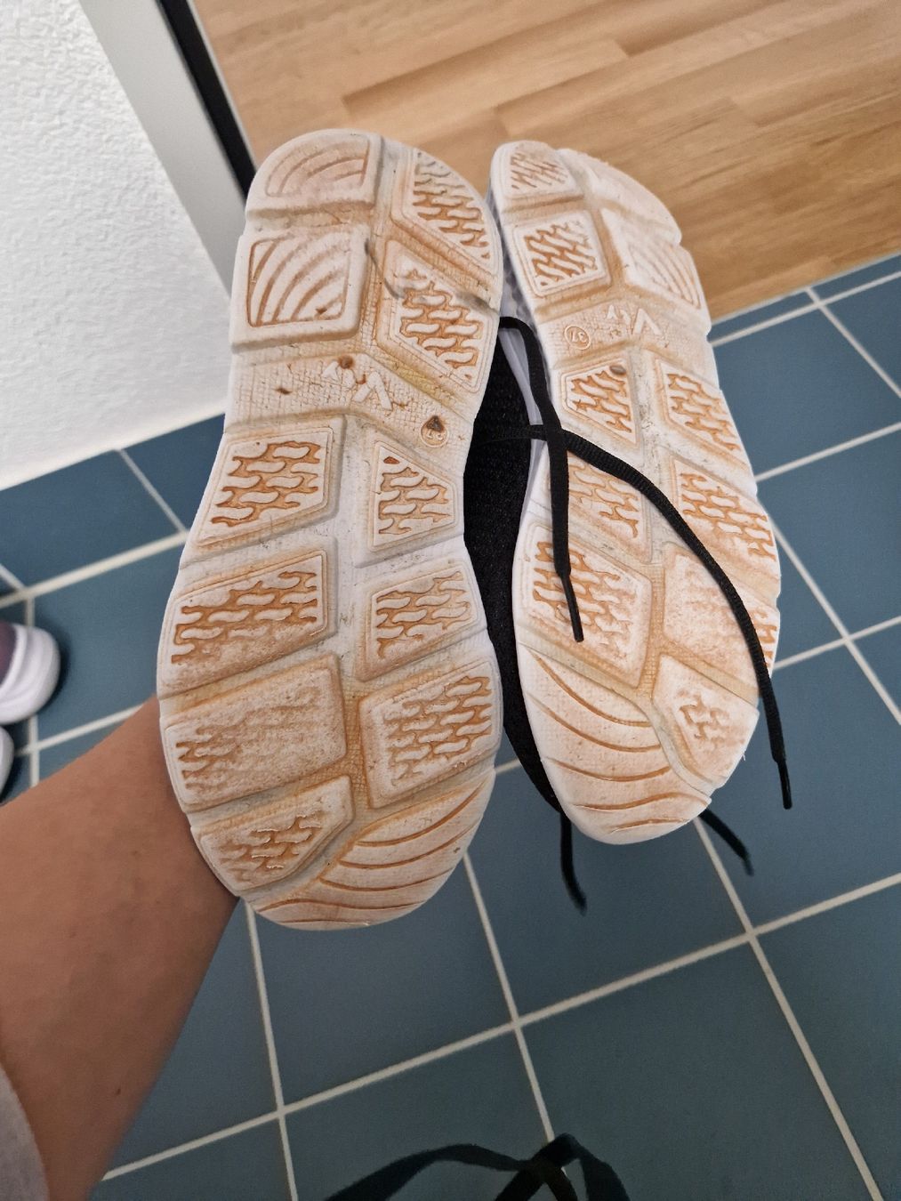 Dosenbach Scarpe da donna: Turnschuh Schwarz Gr 37 - Vty – Usato da Reinach BL venduto da Dschinni80 1