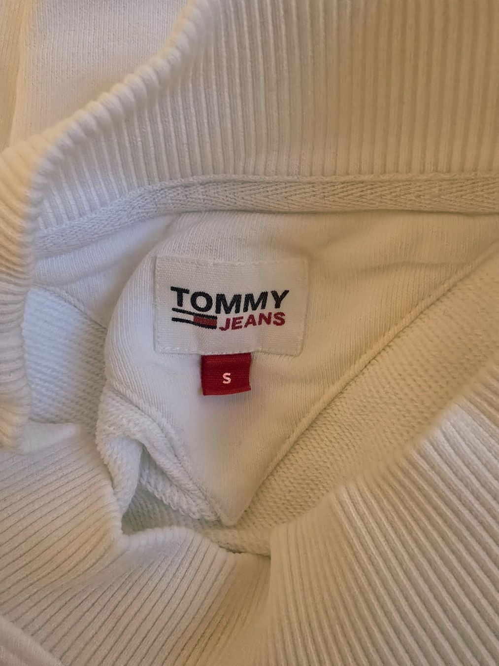 Tommy Hilfiger Maglioni & Felpe: Pullover – Usato da Niederbipp venduto da Viktoria_Sch 3