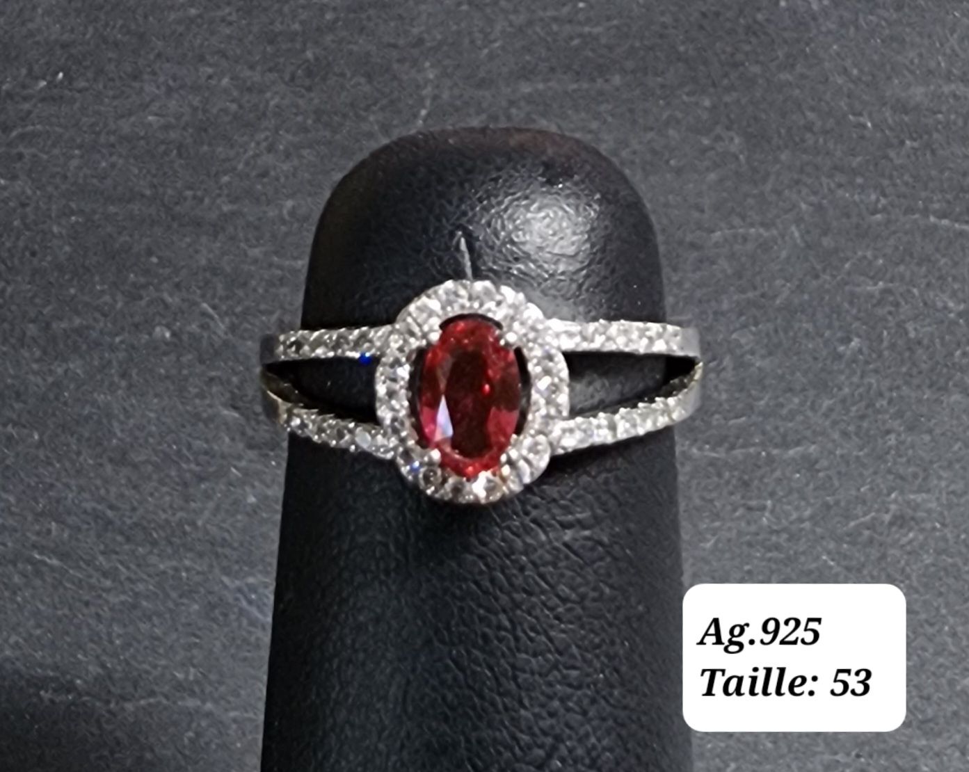 Anelli: Bague argent 925 et Zircons rouge et blanc – Nuovo (secondo la descrizione) da Veyrier venduto da Leilazizou
