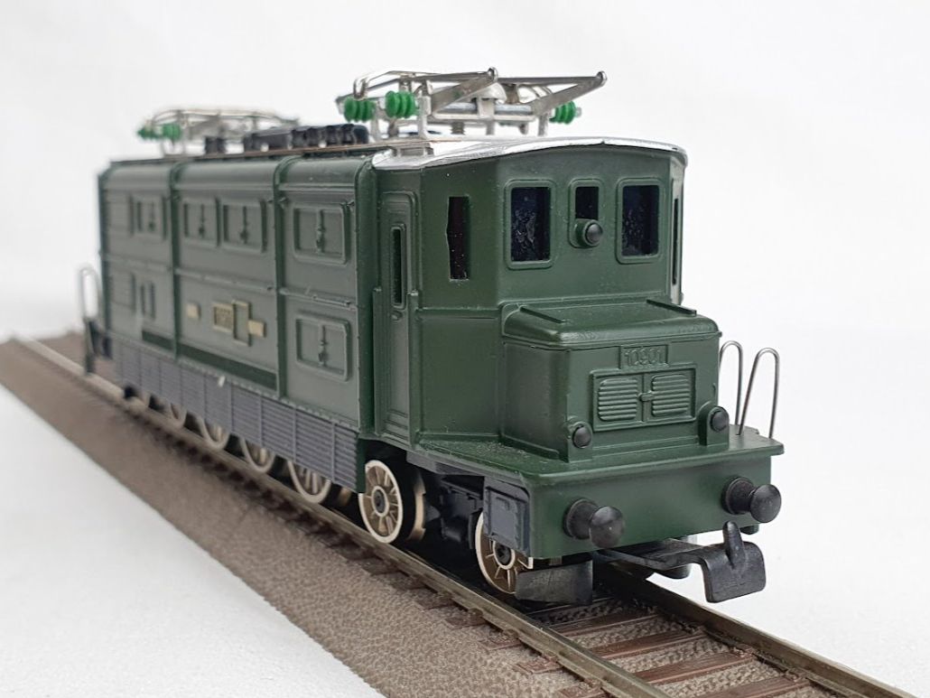 Locomotive HAG 141 – HO – CFF Re 4/7 10901 – Époque 3 – Verte – Analogique