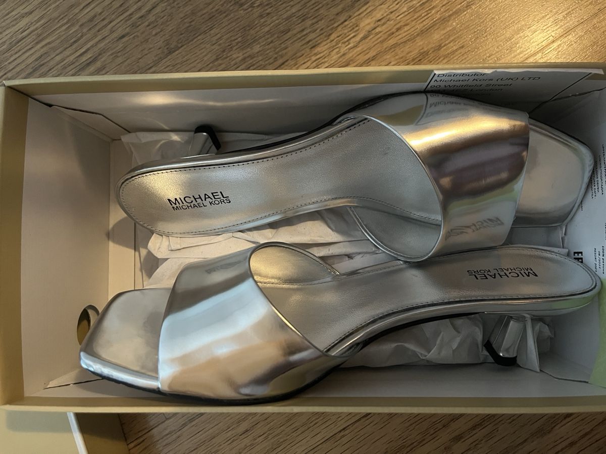 Michael Kors Scarpe da donna: MICHAEL KORS Heels Silber Grösse 38 – Nuovo (secondo la descrizione) da Sulgen venduto da jac_hp2g