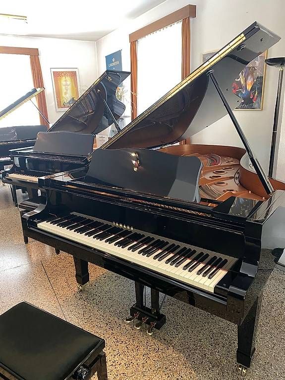Yamaha Strumenti musicali: Yamaha C7 227 Occ.-Flügel – Usato da Bern venduto da Heutschipiano