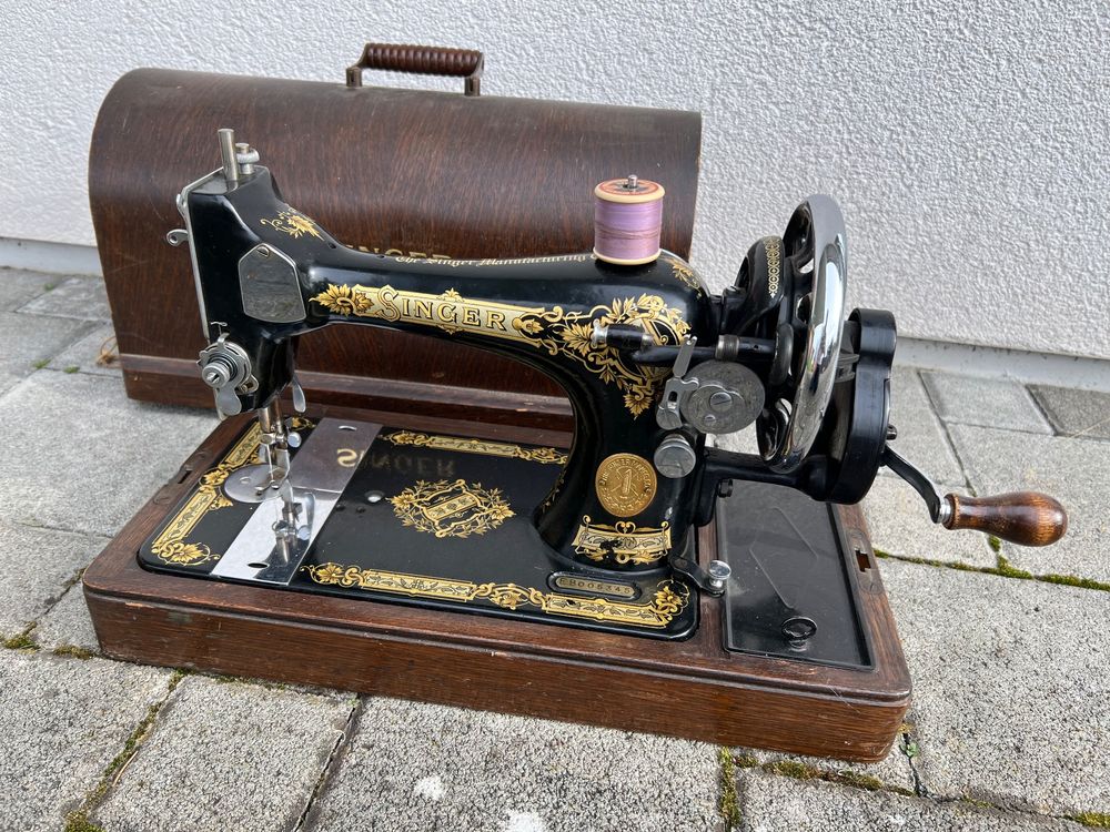 Alte Singer Nähmaschine Kaufen auf Ricardo