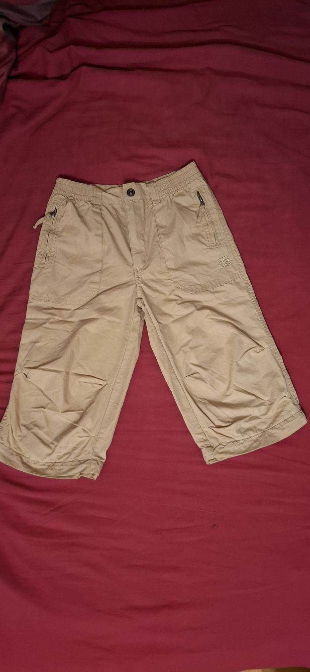 Pantaloni: pantacourt beige, Texbasic, enfant 10ans – Usato da Lausanne venduto da GeoTrouvetou1952