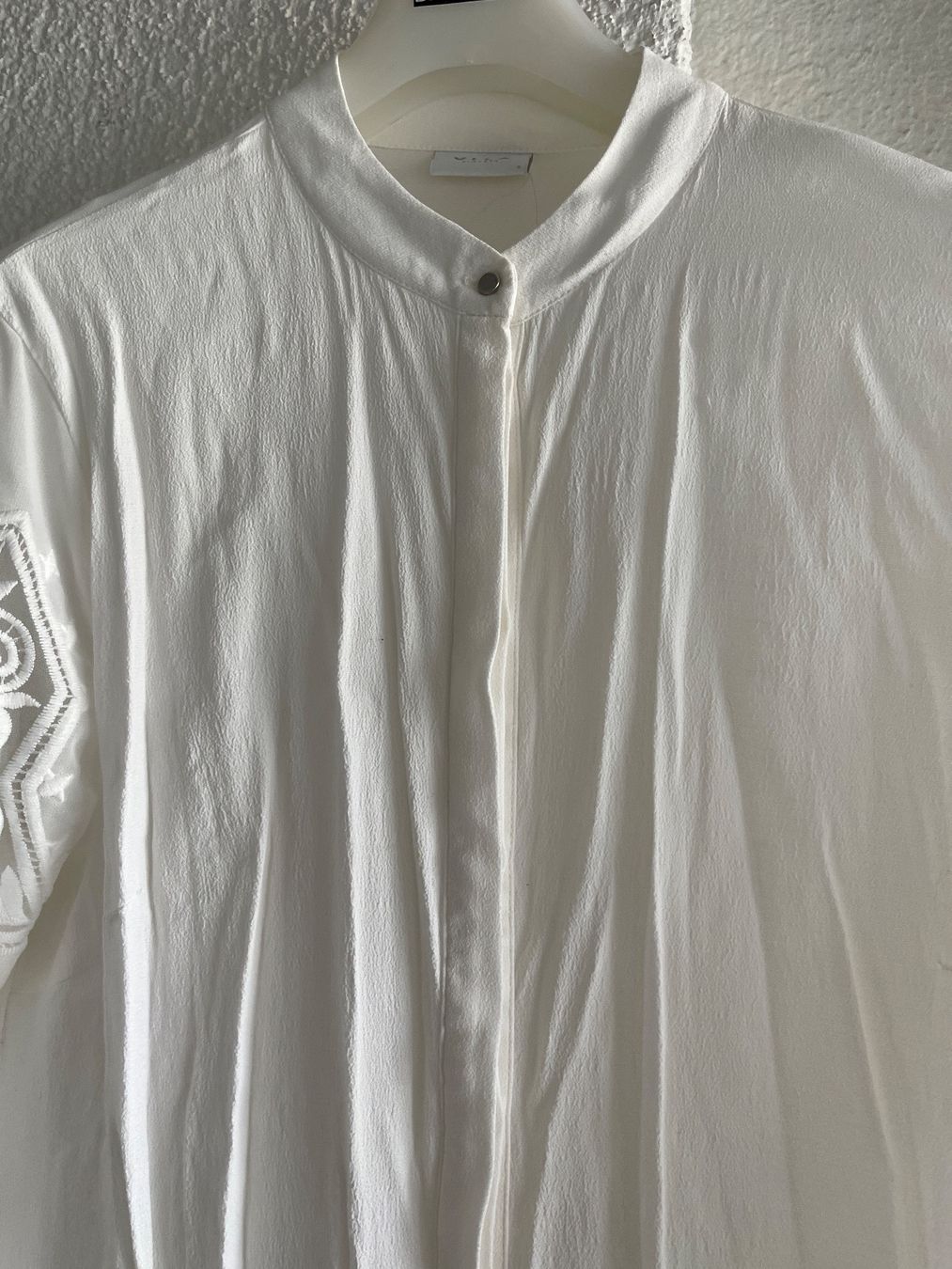 Vila Camicette: Weisse Bluse von Vila mit Spitzen-Deail – Nuovo e nell'imballaggio originale da Rapperswil SG venduto da Letas_closet 2