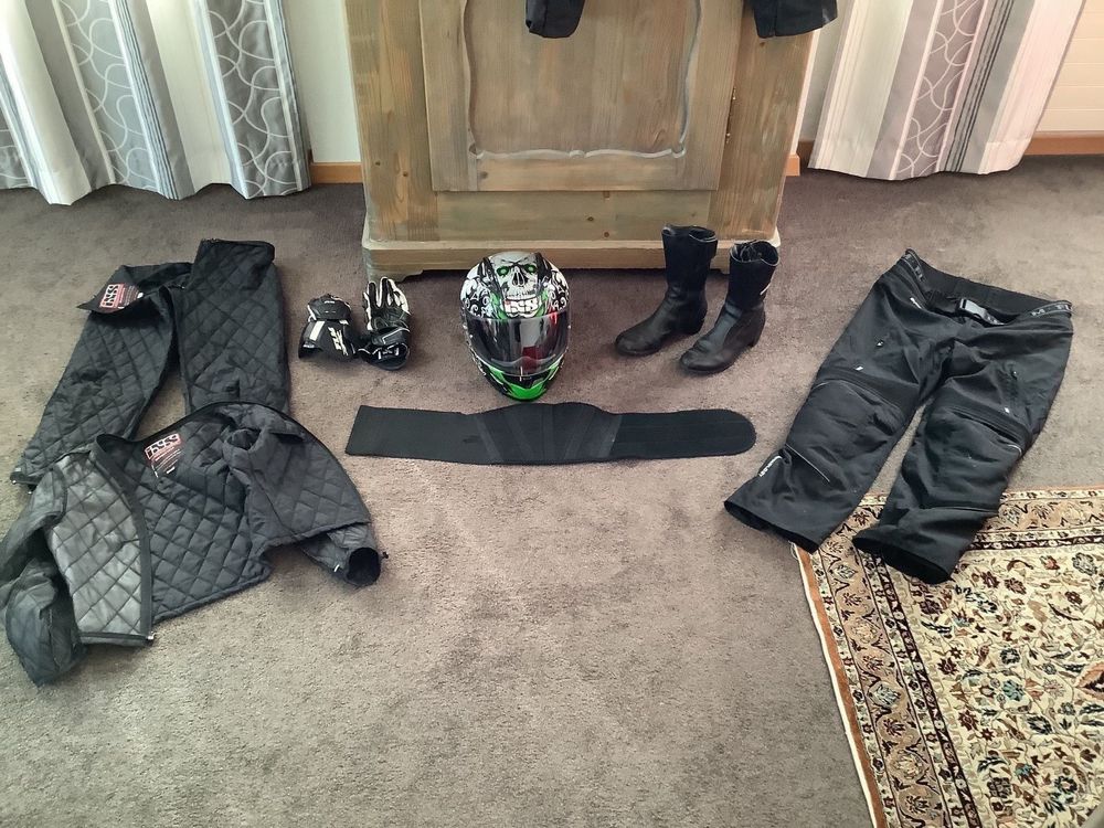 Motorradbekleidung Set komplett Frau Grösse S Kaufen auf Ricardo