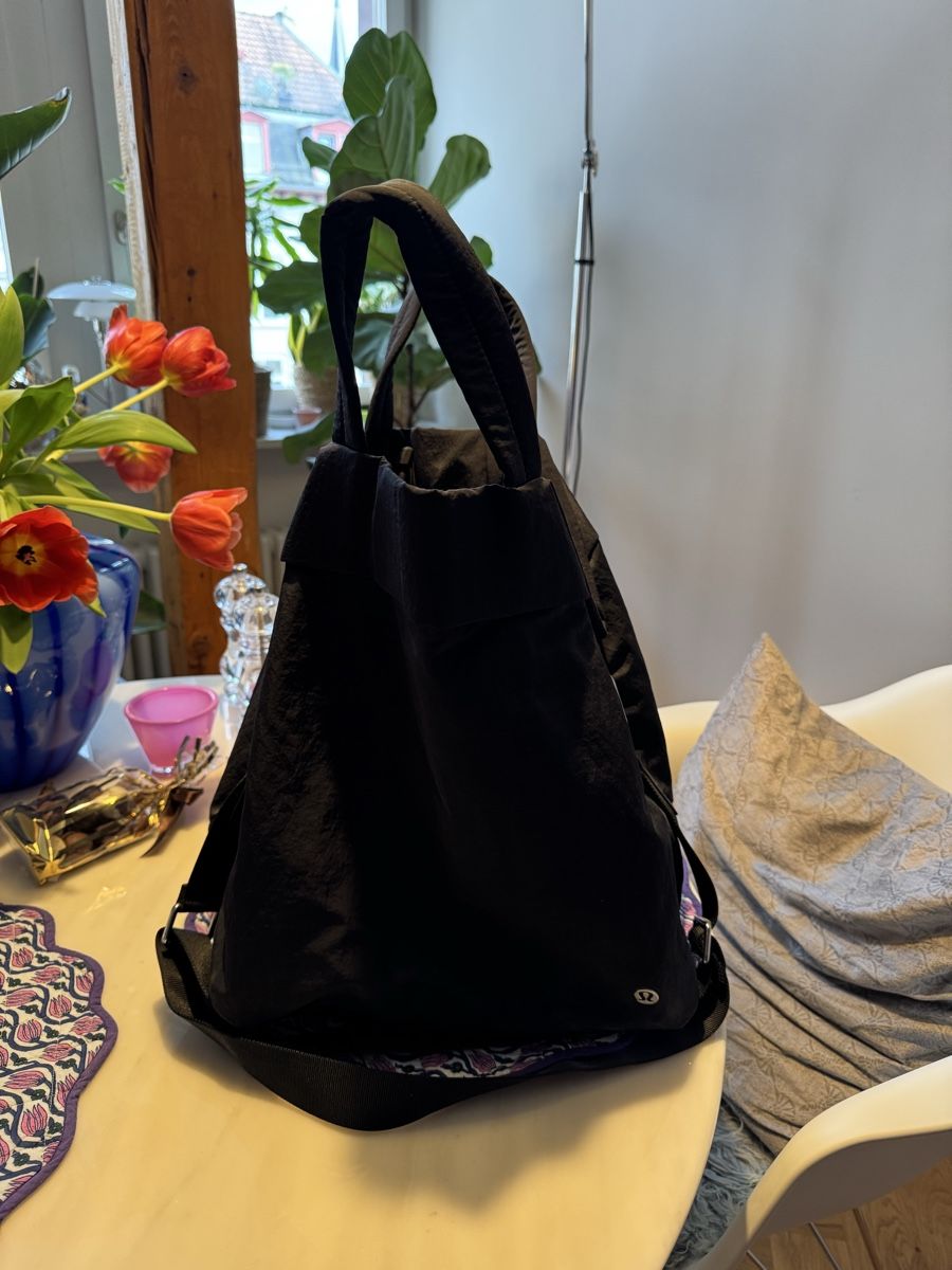 Lululemon Borse: Lululemon Tote Bag – Nuovo (secondo la descrizione) da Zürich venduto da Aliciki