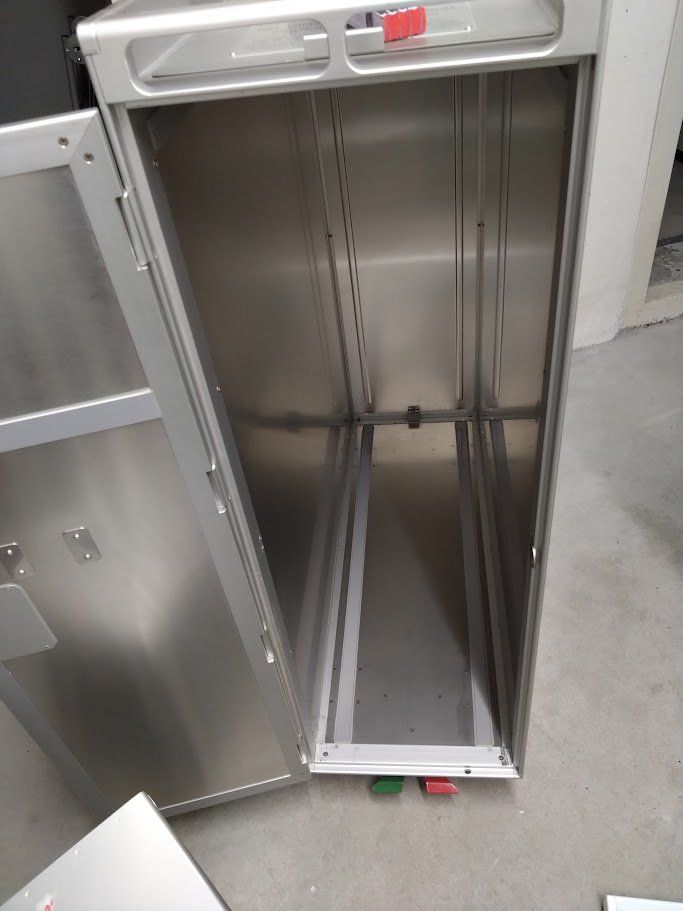Banconi: Flugzeug Waste Trolley – Usato da Riehen venduto da Danny_68 2